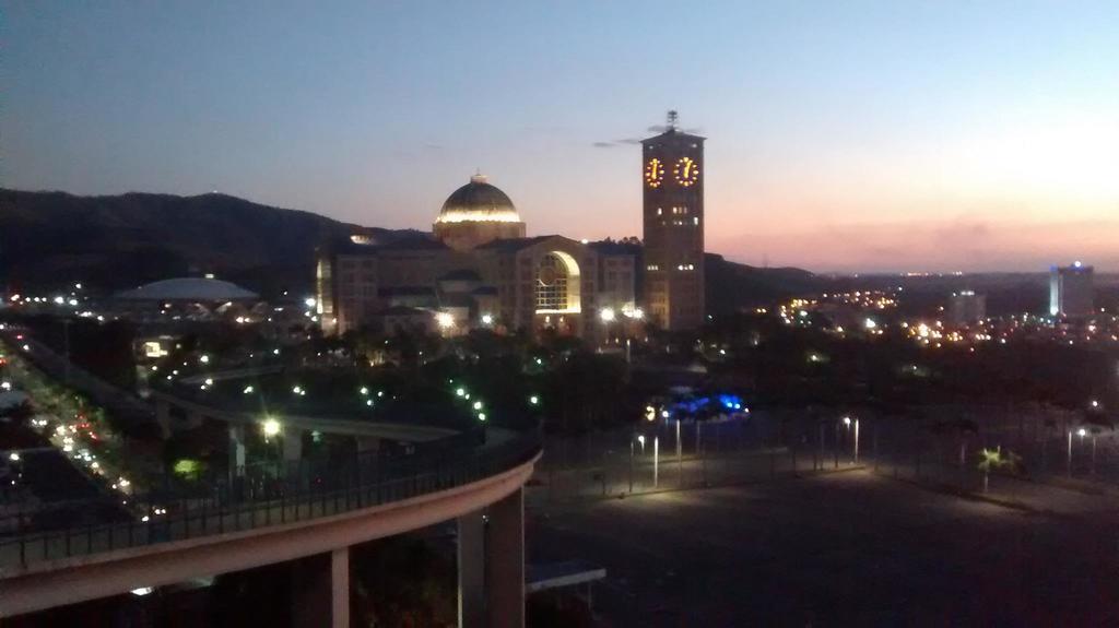 Novo Hotel Vitoria Aparecida  Eksteriør bilde